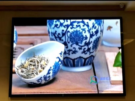 江夏***部隊BTQ018安裝調(diào)試完成   像素：1376x946，尺寸：2.56x1.76m